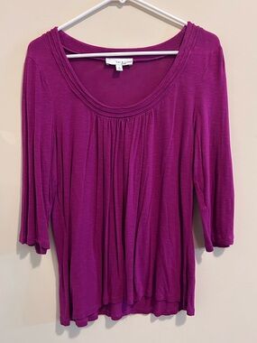 Lucy & Laurel‎ Women's Fuchsia Scoop Neck Top